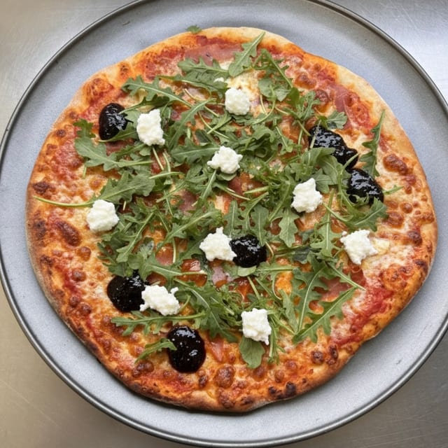 Small Toto Pizza.
